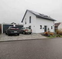 Neuwertiges EFH mit Doppelgarage, Photovoltaik, Solar und Grundstück in ruhiger Lage - Sigmaringen Jungnau