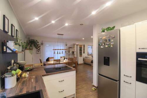 Küche- Essbereich (2) - 4 Zimmer Einfamilienhaus in Sigmaringen