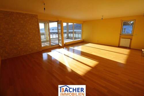 Wohnzimmer - 4 Zimmer Etagenwohnung zum Kaufen in Tuttlingen