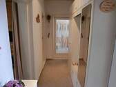 4 Flur.JPG - 3 Zimmer Etagenwohnung in Hoyerswerda