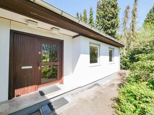 Hauseingang - Einfamilienhaus mit 168,30 m&sup2; in Bad Driburg zum Kaufen