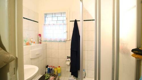 Badezimmer - 2 Zimmer Etagenwohnung in Berlin
