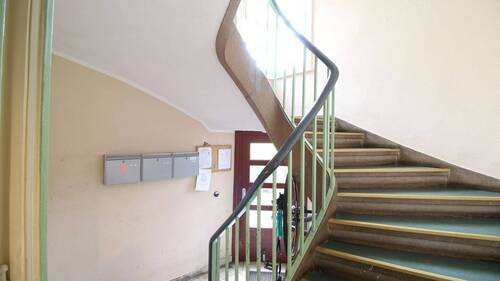 Treppenhaus - Etagenwohnung mit 40,00 m&sup2; in Berlin zum Kaufen