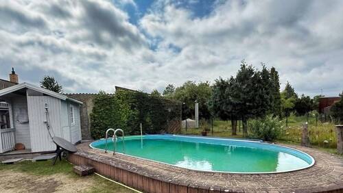 Pool mit Außensauna - 