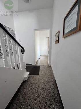 Blick in den Hausflur EG - 