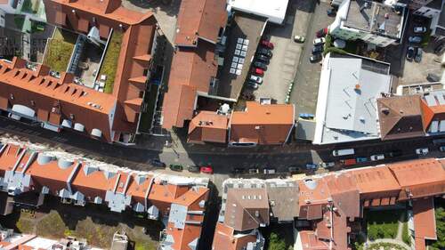 Draufsicht Gebäudekomplex in der Stadt - Mehrfamilienhaus, Wohnhaus mit 410,00 m² in Eisenach zum Kaufen