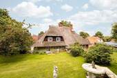 Hausansicht vom Garten - 9 Zimmer Mehrfamilienhaus, Wohnhaus zum Kaufen in Lensahn