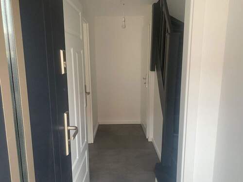 Flur - 5 Zimmer Reihenmittelhaus in Seegebiet Mansfelder Land