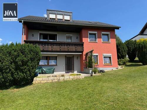 Bild 2 - 6 Zimmer Mehrfamilienhaus, Wohnhaus zum Kaufen in Gösmes - Helmbrechts