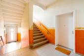 Treppenhaus - Hauseingang - 