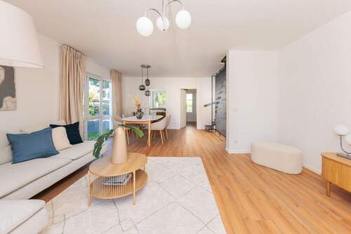 Wohnzimmer - 5 Zimmer Reihenendhaus zum Kaufen in Potsdam