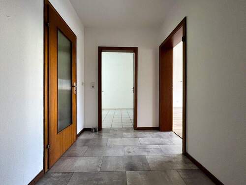 Flur EG - 7 Zimmer Mehrfamilienhaus, Wohnhaus zum Kaufen in Bad Grund