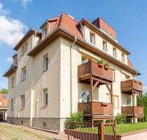 +++ Modernisierte 2-Zimmer-Wohnung mit Balkonblick über den Plauenschen Grund und Stellplatz +++ - Dresden Naußlitz