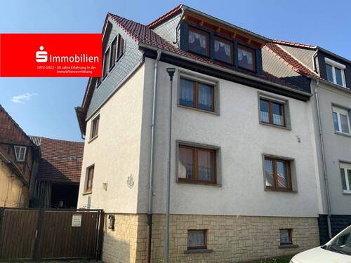 Strassenansicht - Platz für zwei Generationen! - 230.000,00&nbsp;EUR Kaufpreis, ca.&nbsp; 240,00&nbsp;m&sup2;&nbsp;Wohnfl&auml;che