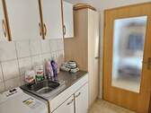 Waschmaschine im Vorraum im Untergeschoss - 