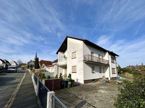 Außenansicht - 6 Zimmer Mehrfamilienhaus, Wohnhaus in Adelsdorf/Neuhaus