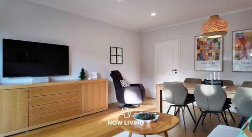 Wohnzimmer - Clean, Modern, Bothfeld: 3 Zimmer Highlight im Hochparterre