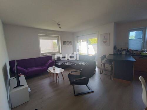 Wohnzimmer - 2 Zimmer Etagenwohnung zur Miete in Lichtenau / Atteln