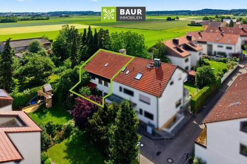 Titelbild - SOFORT FREI! Seltene Chance in Pfuhl Neu-Ulm. Doppelhaus in Randlage