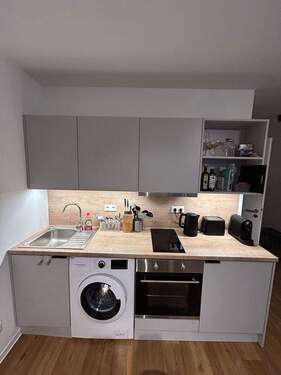 Küchenzeile - 1 Zimmer Etagenwohnung zur Miete in Fürth