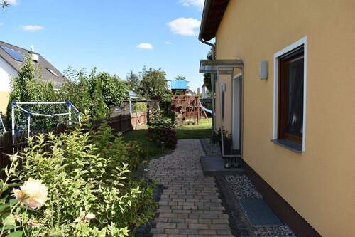 Eingangsbereich/Garten - 