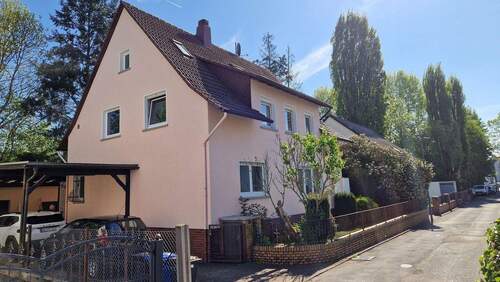 Straßenseite - 8 Zimmer Mehrfamilienhaus, Wohnhaus zum Kaufen in Bad Homburg