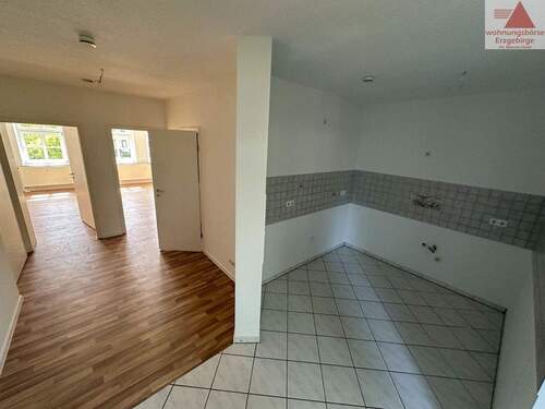 Küche und Flur - 2 Zimmer Etagenwohnung zur Miete in Chemnitz / Sonnenberg