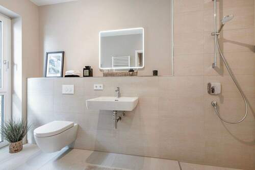 Duschbad (Musterwohnung) - 