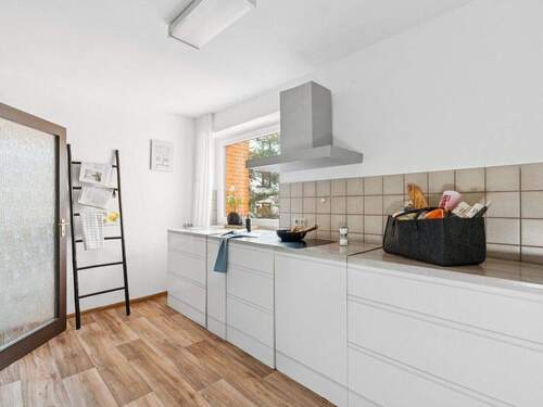 Küche ist virtuell inszeniert (Home Staging) - 