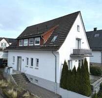 Wohnen mit Herz: Modernisiertes Zuhause mit Einliegerwohnung in Warburg-Nörde