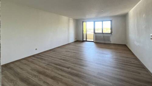 heller Wohn - und Essbereich - 3 Zimmer Etagenwohnung zur Miete in Waldshut-Tiengen