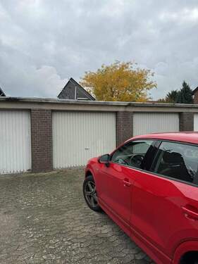 Garage - 4 Zimmer Einfamilienhaus zum Kaufen in Mönchengladbach