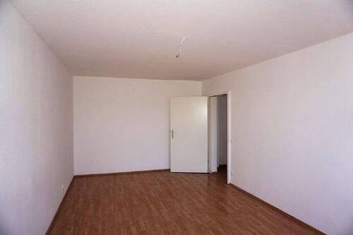 Hauptgebäude eine Wohnung EG (2) - 