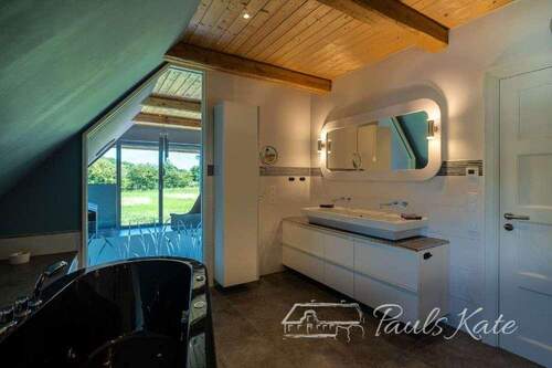 Badezimmer mit Aussicht OG - Bauernhaus, Landhaus mit 196,00 m&sup2; in Almdorf zum Kaufen