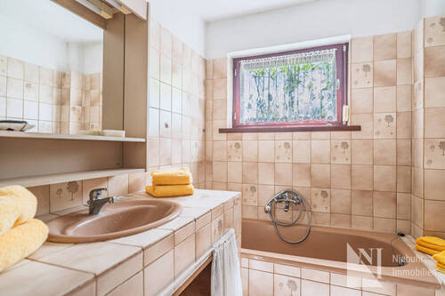 Wannenbad im Anbau - 