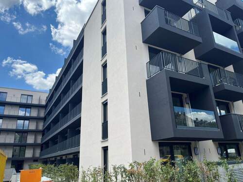 Außenansicht - Große 2-Zimmer-Wohnung mit XXL Balkon!