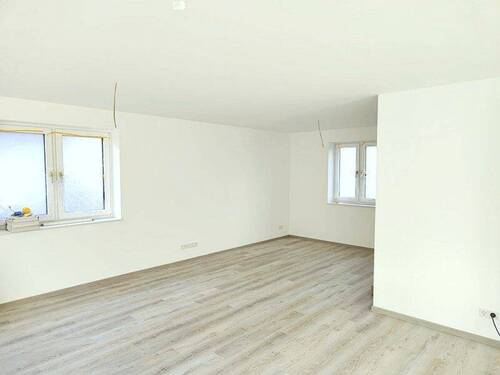 Geräumiges Wohn- / Esszimmer - 