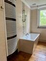 Bad mit Badewanne - 