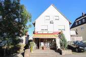 Hausansicht - Attraktive 3-Zimmer-Whg mit Terrasse und Stellplatz in Ludwigsburg