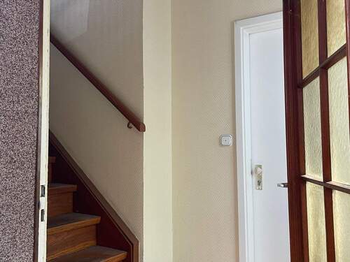 Eingang Treppenhaus! - 5 Zimmer Mehrfamilienhaus, Wohnhaus in Mainz