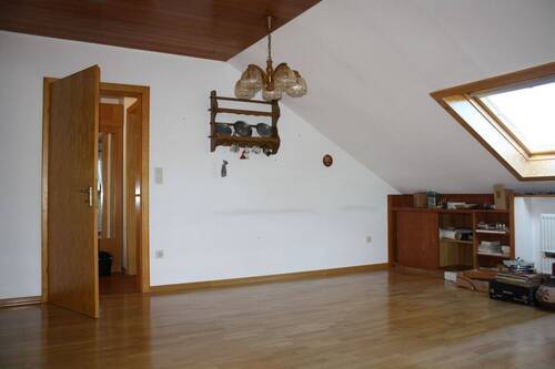 Wohnzimmer DG - Mehrfamilienhaus, Wohnhaus mit 197,00 m&sup2; in Erndtebrück zum Kaufen