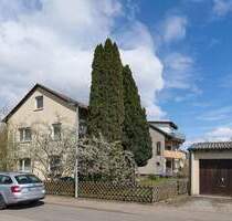 Einfamilienhaus mit Garage und Carport beim Klinikum. - Herrenberg