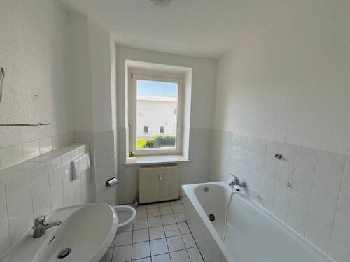 Bad - Etagenwohnung mit 55,00 m&sup2; in Döbeln zur Miete