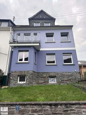 Außenansicht - Familienfreundliches Wohnhaus mit viel Platz, Rheinblick & modernem Ausbau