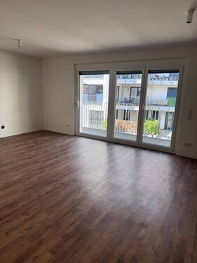 Wonhzimmer - 3 Zimmer Etagenwohnung zur Miete in Nürnberg