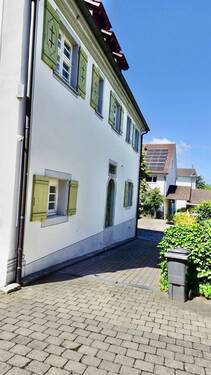 Weg zum Hauseingang - 