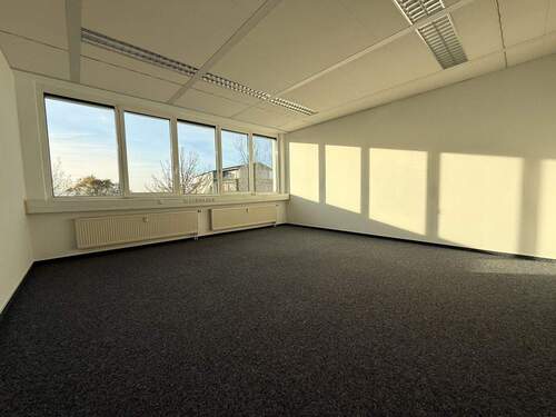 Büro 2 - 4 Zimmer Büro in Röhrsdorf