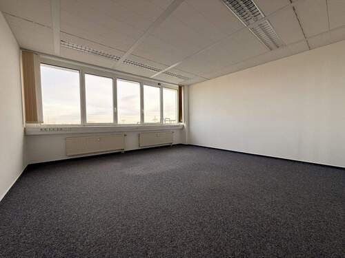 Büro 4 - Büro mit 152,00 m&sup2; in Röhrsdorf zur Miete