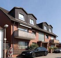 Mehrfamilienhaus mit 6 Wohneinheiten und 6 Garagen - Braunschweig