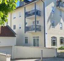 4 Kfz-Tiefgaragenstellplätze (Duplex-Parker mit 4 Einheiten), zentral in Garching an der Alz.